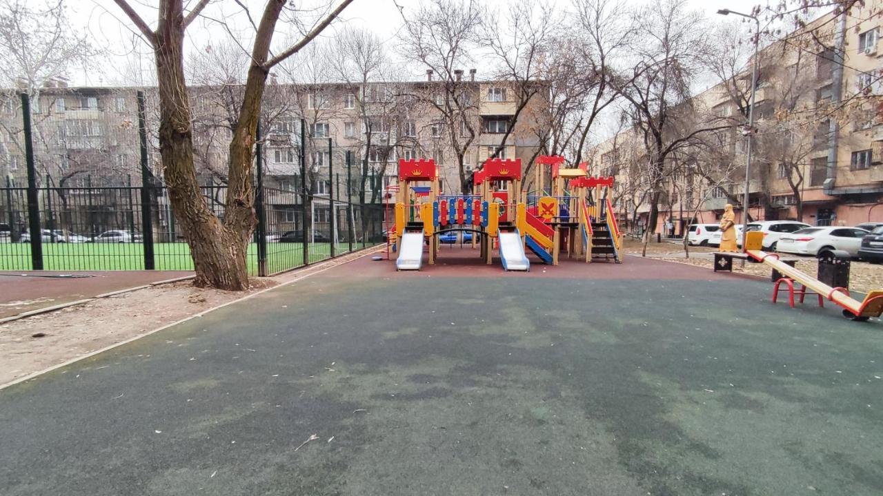 דירות אלמטי Золотой Квадрат 60 Кв2 מראה חיצוני תמונה